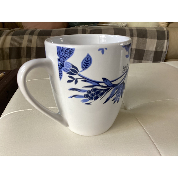 Royal Norfolk Coffee Mug Tea Cup 12 Oz White W/Blue Floral Design Replacement 4” - Picture 4 of 9